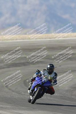 media/Oct-30-2025-Racers Edge (Thu) [[dabbdaf680]]/3-B Group/Session 2 (Bowl Exit)/